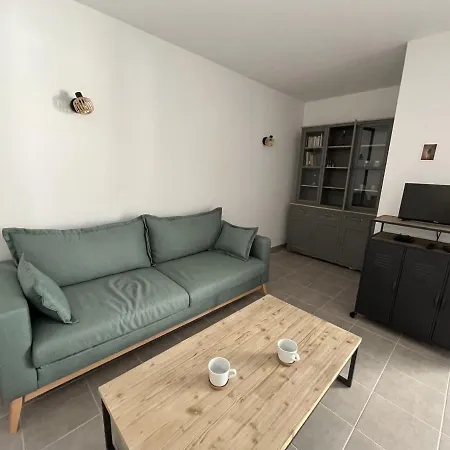 T3 De 66m² Avec Terrasse, Parking Et Proche Jetee Thiers, Centre-ville D'arcachon - Fr-1-374-209