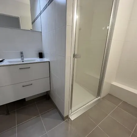 T3 De 66m² Avec Terrasse, Parking Et Proche Jetee Thiers, Centre-ville D'arcachon - Fr-1-374-209 Daire